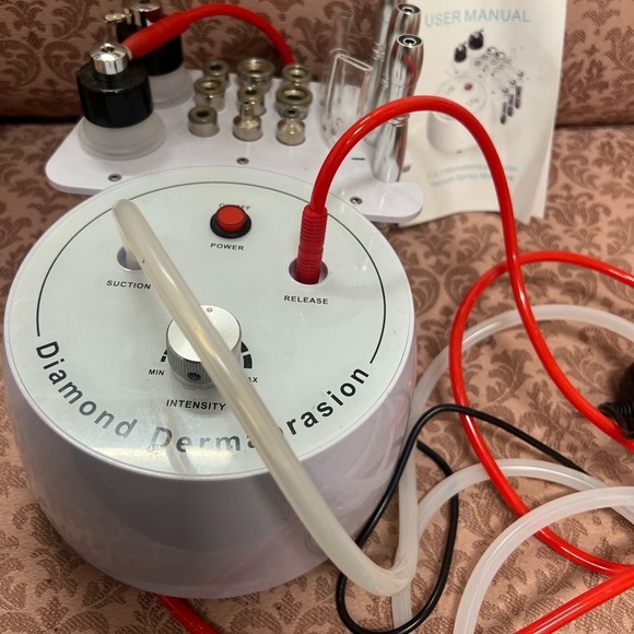 Microdermabrasion Machine - Picture 4 of 5